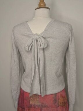 GAP Light Gray Cashmere Sweater